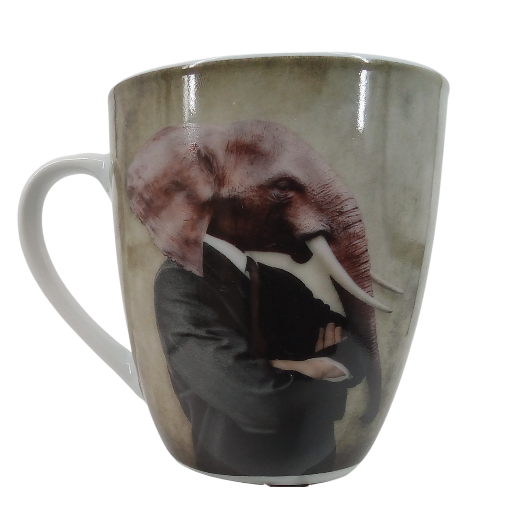 Mug elephant habille